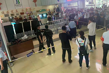 交通巴士车站遇袭演练